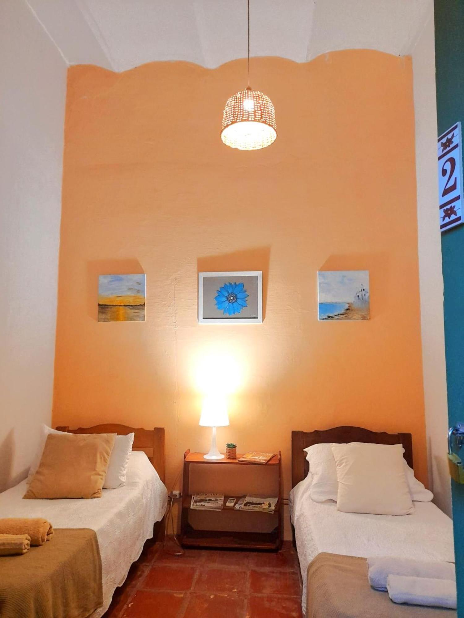 Casa Calma Hostel Colonia del Sacramento Luaran gambar